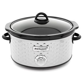 Brentwood Scallop Pattern 4.5 Quart Slow Cooker in Stainless Steel